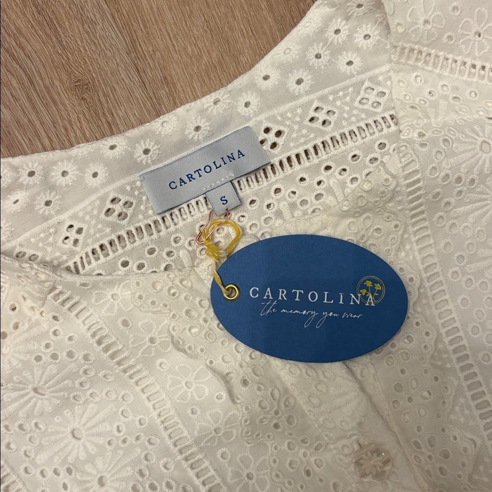 NWT CARTOLINA NANTUCKET MEREDITH WHITE SHORT SLEEVE MINI EYELET DRESS SMALL - Picture 2 of 3
